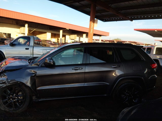 1C4RJEAG5JC228105 Jeep Grand Cherokee Altitude 4x2