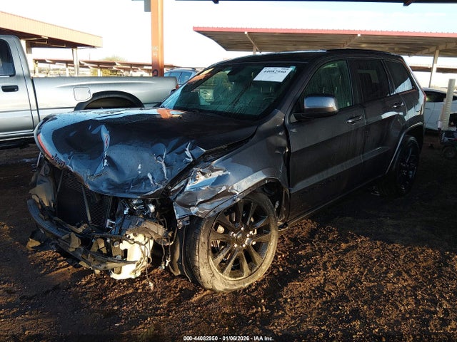 1C4RJEAG5JC228105 Jeep Grand Cherokee Altitude 4x2