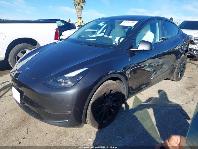 2024 TESLA MODEL Y 7SAYGDEE4RF079376 Photo 1