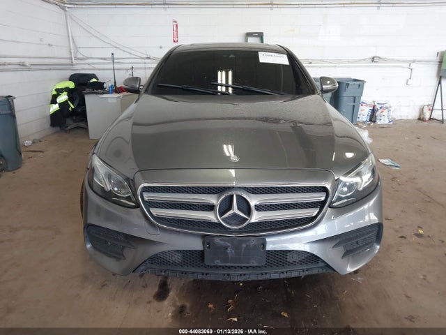 44083069 :رقم المزاد ، WDDZF4KB1HA102012 vin ، 2017 Mercedes-benz E 300 4matic مزاد بيع