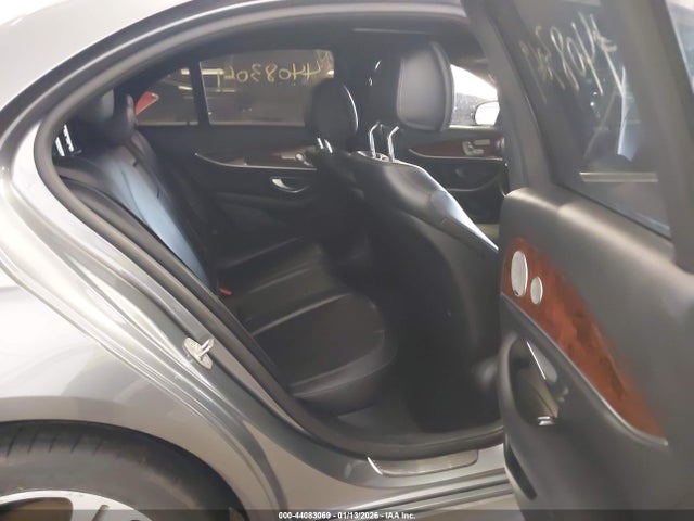 44083069 :رقم المزاد ، WDDZF4KB1HA102012 vin ، 2017 Mercedes-benz E 300 4matic مزاد بيع