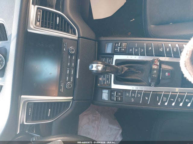 2018 PORSCHE MACAN WP1AA2A55JLB14100 Photo 10
