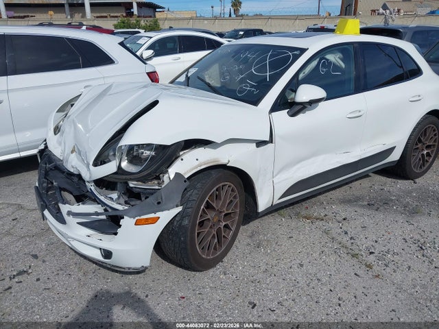 2018 PORSCHE MACAN WP1AA2A55JLB14100 Photo 1