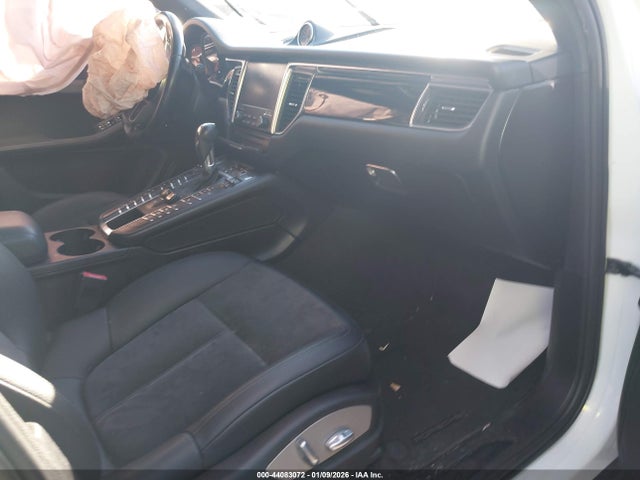 2018 PORSCHE MACAN WP1AA2A55JLB14100 Photo 4