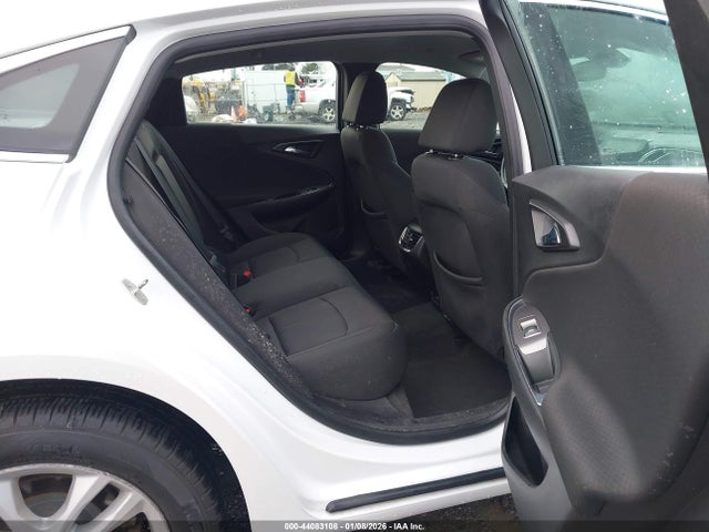 1G1ZD5STXJF130083 Chevrolet MALIBU LT