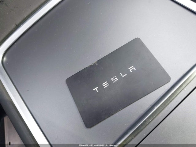 Продажа на аукционе авто 2023 Tesla Model Y Awd/long Range Dual Motor All-wheel Drive, vin: 7SAYGDEE5PA088212, номер лота: 44083162