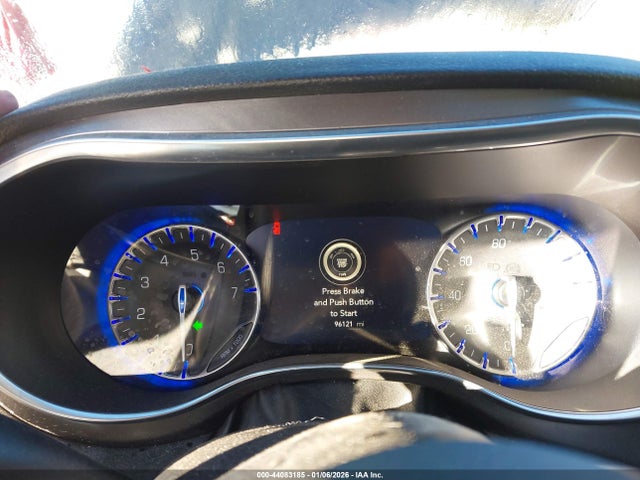 2019 Chrysler Pacifica Limited მანქანა იყიდება აუქციონზე, vin: 2C4RC1GG2KR731528, აუქციონის ნომერი: 44083185