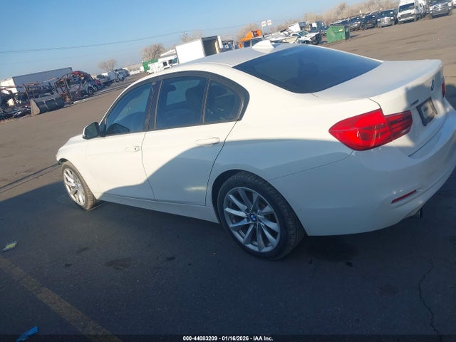 44083209 :رقم المزاد ، WBA8E5G57JNV02766 vin ، 2018 Bmw 320 مزاد بيع