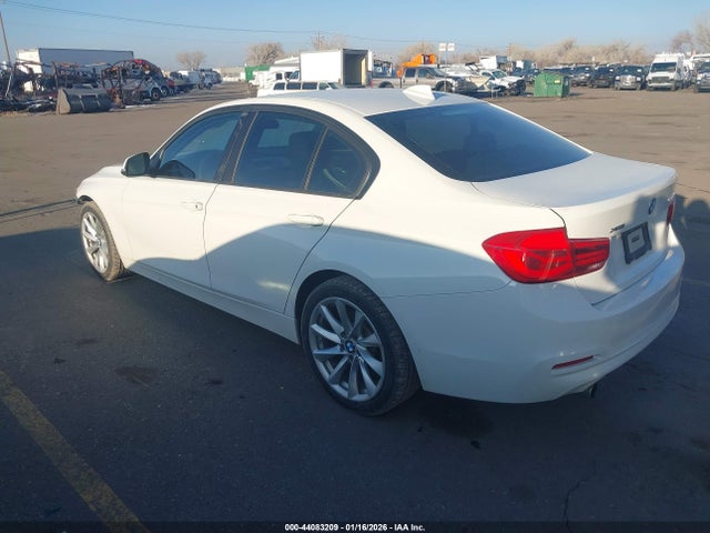 44083209 :رقم المزاد ، WBA8E5G57JNV02766 vin ، 2018 Bmw 320 مزاد بيع