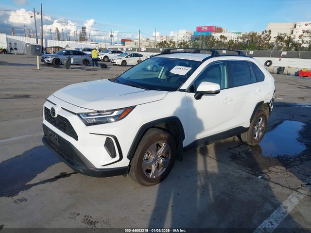 Toyota Rav4 Xle 2023 2T3W1RFV1PW269256 Image 2