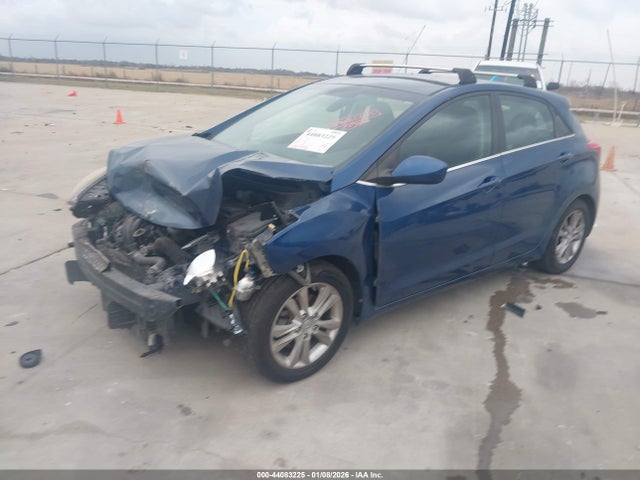 Hyundai ELANTRA GT 2016 KMHD35LH2GU268151 Image 2