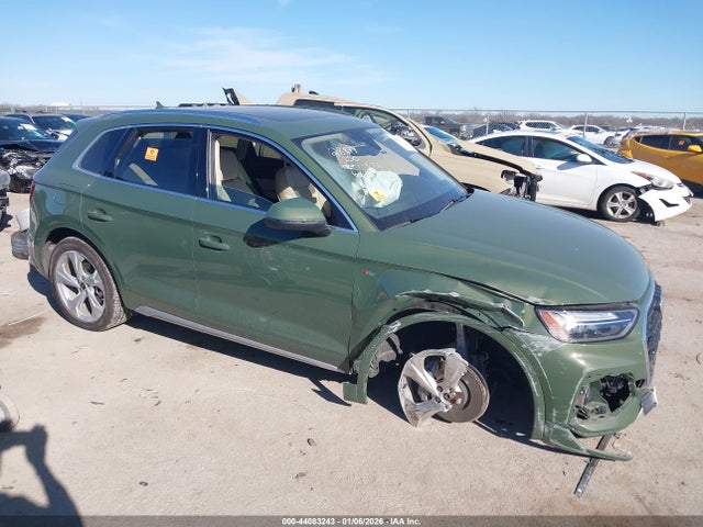 2024 Audi Q5 Premium Plus 45 Tfsi S Line Quattro მანქანა იყიდება აუქციონზე, vin: WA1EAAFY8R2037055, აუქციონის ნომერი: 44083243