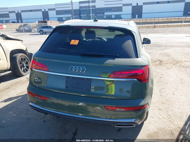 2024 Audi Q5 Premium Plus 45 Tfsi S Line Quattro მანქანა იყიდება აუქციონზე, vin: WA1EAAFY8R2037055, აუქციონის ნომერი: 44083243
