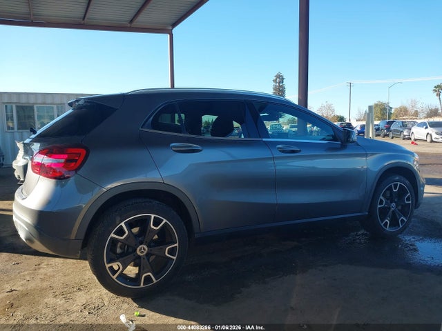 WDCTG4EB1LJ672877 Mercedes-Benz GLA 250
