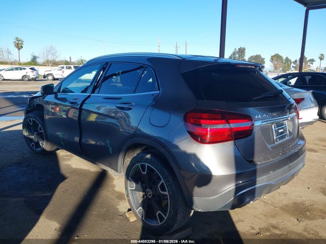 2020 MERCEDES-BENZ GLA 250 WDCTG4EB1LJ672877 Photo 2