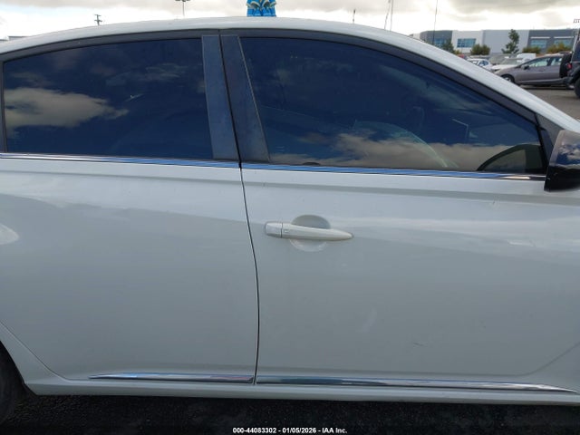 1N4BL4CV3NN367571 Nissan Altima Sr Fwd