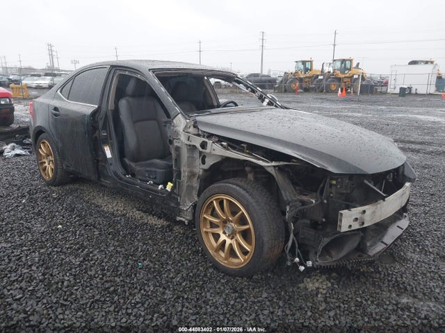 2016 LEXUS IS 300 JTHCM1D23G5008852