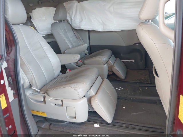 Toyota Sienna Xle 7 Passenger 2014 5TDDK3DC0ES094161 Image 8