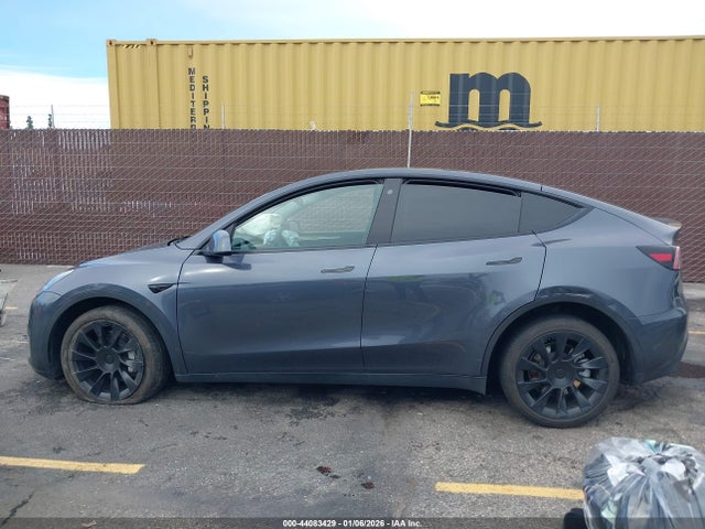 Продажа на аукционе авто 2023 Tesla Model Y, vin: 7SAYGDEE8PA055656, номер лота: 44083429