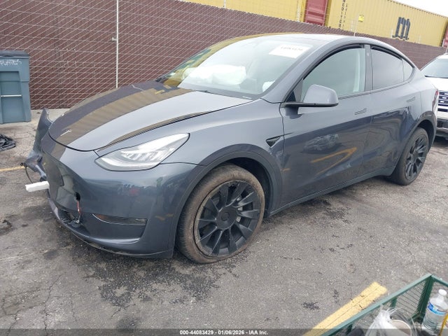 Продажа на аукционе авто 2023 Tesla Model Y, vin: 7SAYGDEE8PA055656, номер лота: 44083429