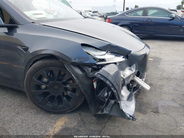Продажа на аукционе авто 2023 Tesla Model Y, vin: 7SAYGDEE8PA055656, номер лота: 44083429