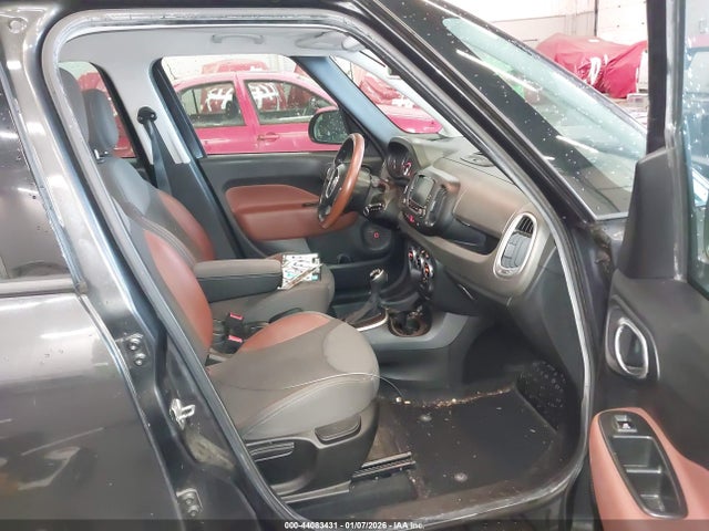2014 FIAT 500L ZFBCFADH1EZ010849 Photo 4