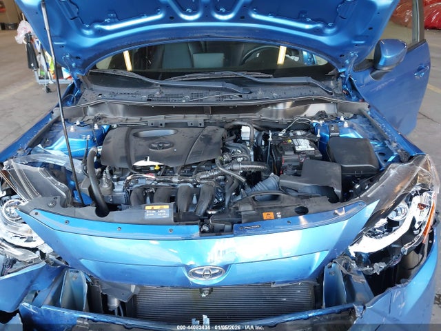 3MYDLBYV7KY514152 Toyota Yaris Xle