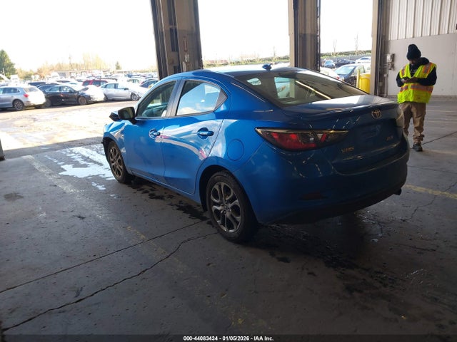 3MYDLBYV7KY514152 Toyota Yaris Xle
