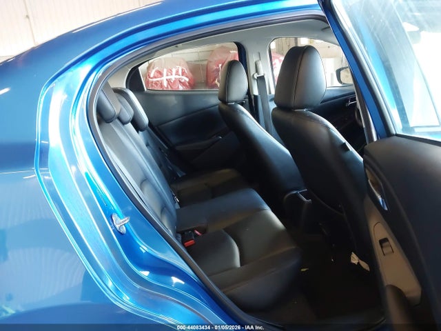 3MYDLBYV7KY514152 Toyota Yaris Xle