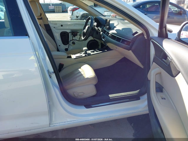 2019 AUDI A4 WAUGMAF4XKN007138 Photo 4
