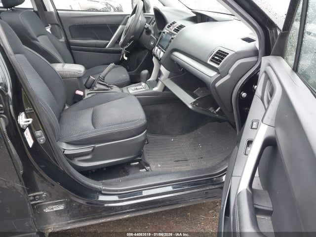 Subaru Forester 2.5i Premium 2016 JF2SJADC0GH531647 Image 5