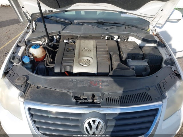 44083528 :رقم المزاد ، WVWAK73C16P179680 vin ، 2006 Volkswagen Passat 2.0t مزاد بيع