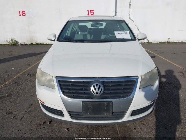 44083528 :رقم المزاد ، WVWAK73C16P179680 vin ، 2006 Volkswagen Passat 2.0t مزاد بيع