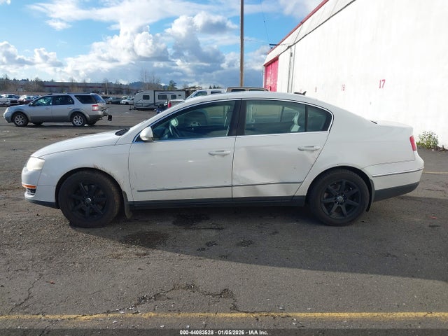 44083528 :رقم المزاد ، WVWAK73C16P179680 vin ، 2006 Volkswagen Passat 2.0t مزاد بيع
