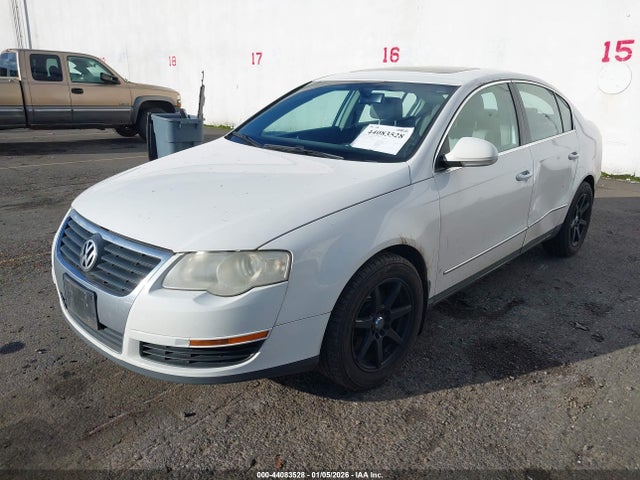 44083528 :رقم المزاد ، WVWAK73C16P179680 vin ، 2006 Volkswagen Passat 2.0t مزاد بيع