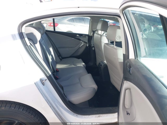 44083528 :رقم المزاد ، WVWAK73C16P179680 vin ، 2006 Volkswagen Passat 2.0t مزاد بيع