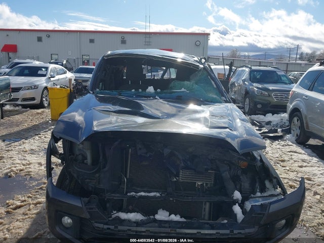 3TMCZ5ANXKM261100 Toyota Tacoma Trd Off Road