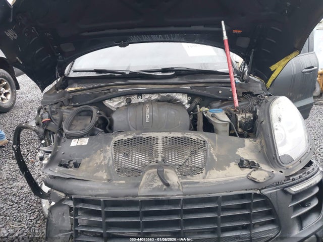 2018 PORSCHE MACAN WP1AA2A56JLB04210 Photo 9