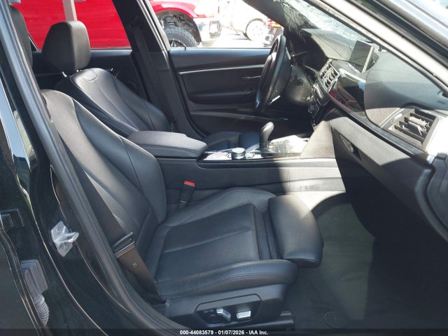 2018 BMW 330I WBA8B9C58JEE82732 Photo 4