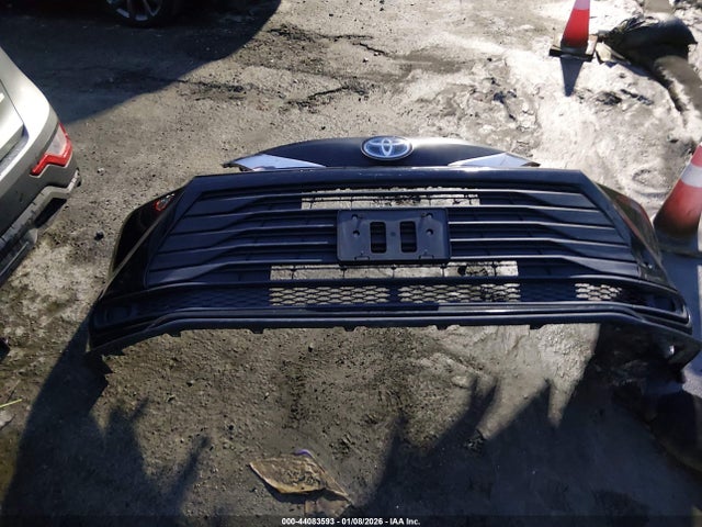 Toyota SIENNA LE 2021 5TDKRKEC2MS028978 Image 18