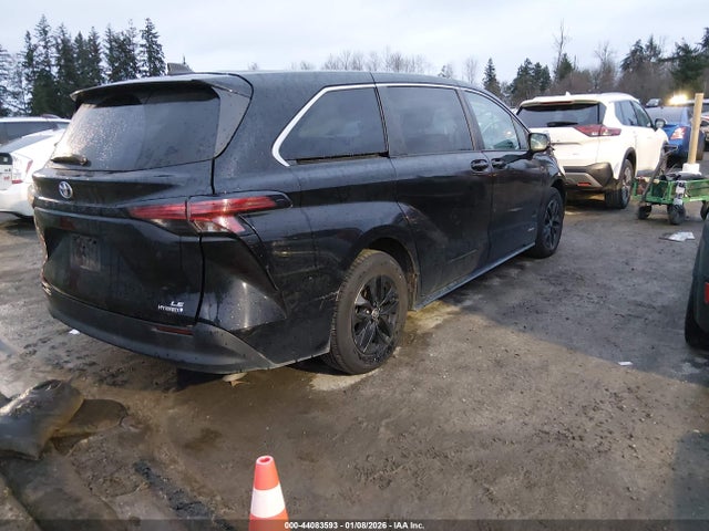 Toyota SIENNA LE 2021 5TDKRKEC2MS028978 Image 4