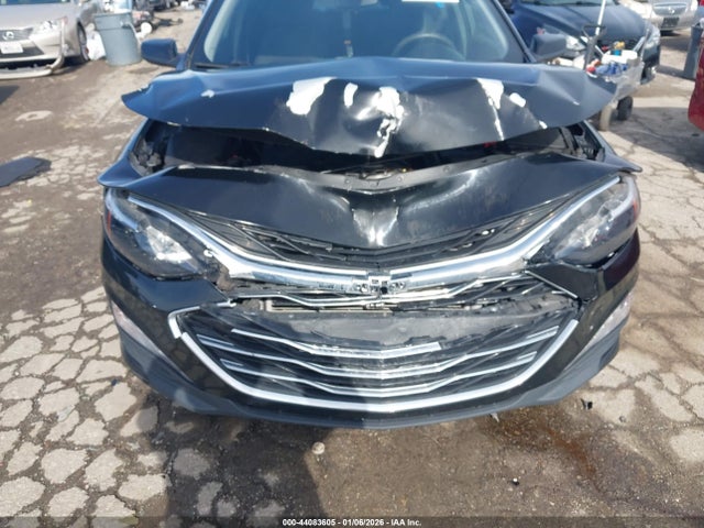 1G1ZD5ST6NF176032 Chevrolet Malibu Fwd Lt