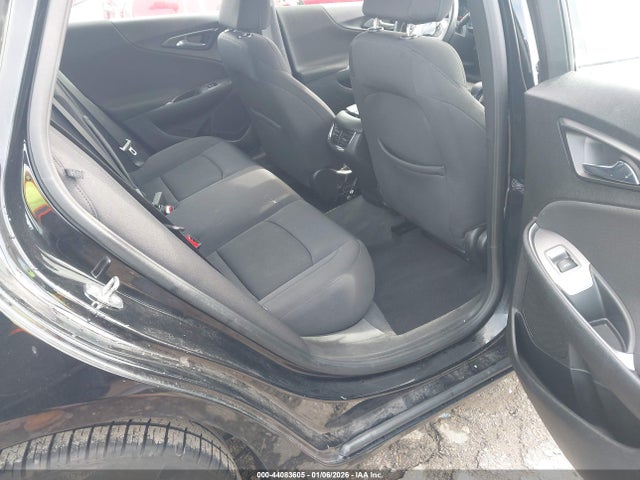 1G1ZD5ST6NF176032 Chevrolet Malibu Fwd Lt