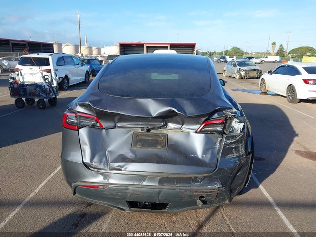 2023 Tesla Model Y Awd/long Range Dual Motor All-wheel Drive მანქანა იყიდება აუქციონზე, vin: 7SAYGDEE2PF898111, აუქციონის ნომერი: 44083626