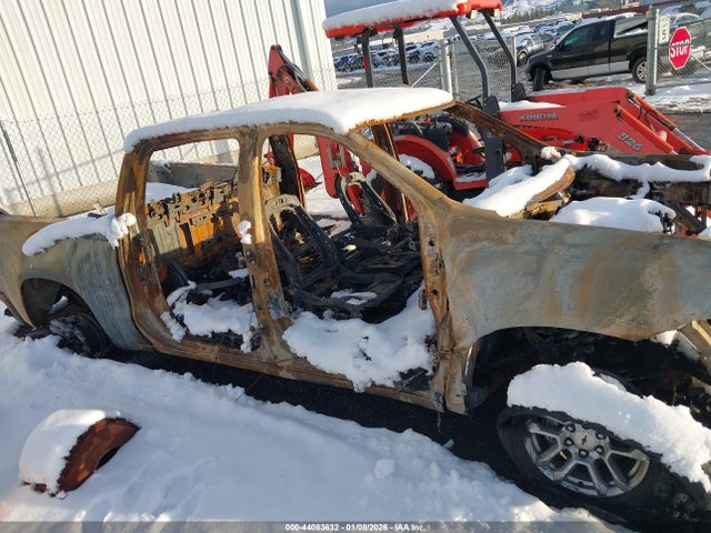 3GCUDEETXNG546684 Chevrolet Silverado 1500 4wd Short Bed Rst