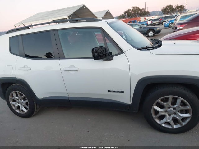 ZACCJABT3FPB96736 Jeep Renegade Latitude