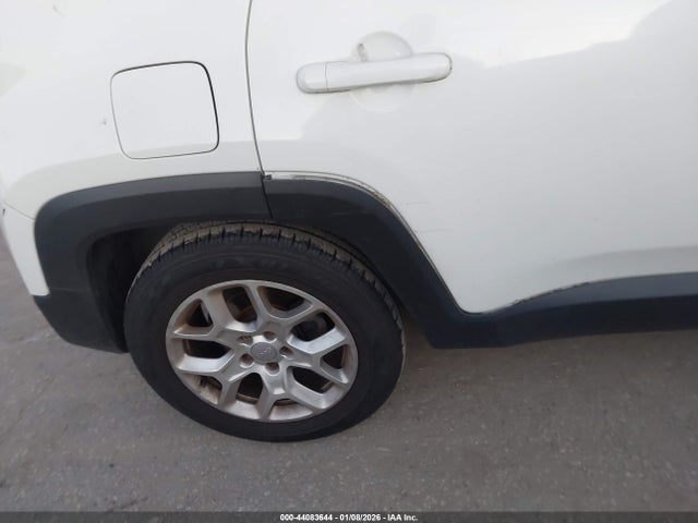 ZACCJABT3FPB96736 Jeep Renegade Latitude