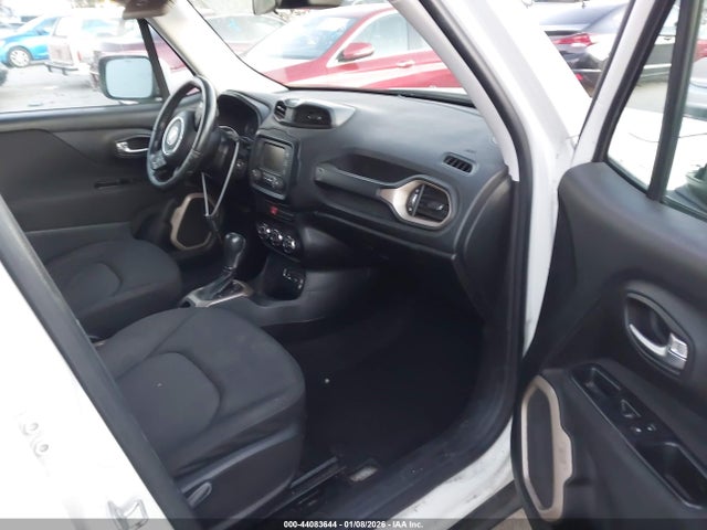 ZACCJABT3FPB96736 Jeep Renegade Latitude
