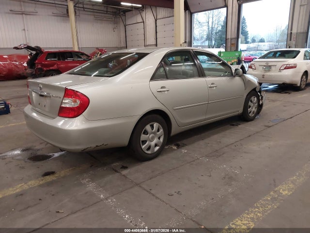 2003 TOYOTA CAMRY JTDBE32K030240549 Photo 3