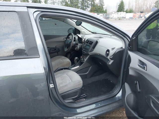 2012 CHEVROLET SONIC 1G1JA5SH6C4232075 Photo 4